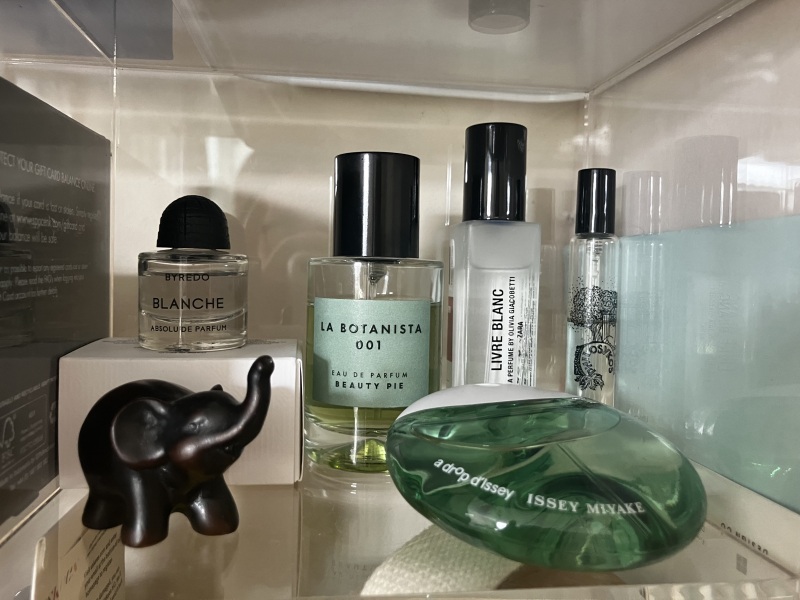 Scent of the day part 9 with the friendly perfumistas - cheapies or niche we're smelling divine!