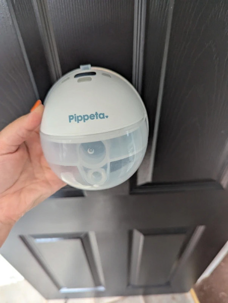 Pumping with my Pippeta breast pump..  :)