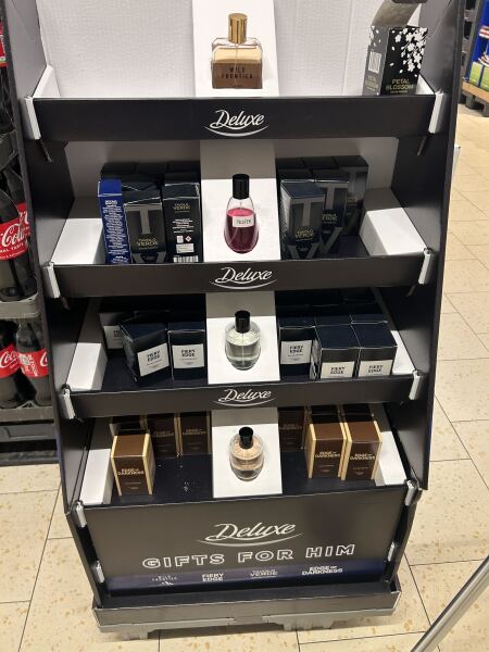 Scent of the day part 9 with the friendly perfumistas - cheapies or niche we're smelling divine!
