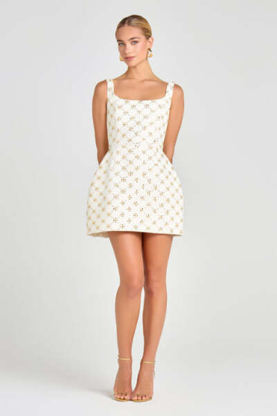 What did you wear to your registry office wedding?