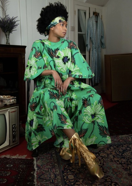 What to wear for a garden glam and disco birthday celebration?