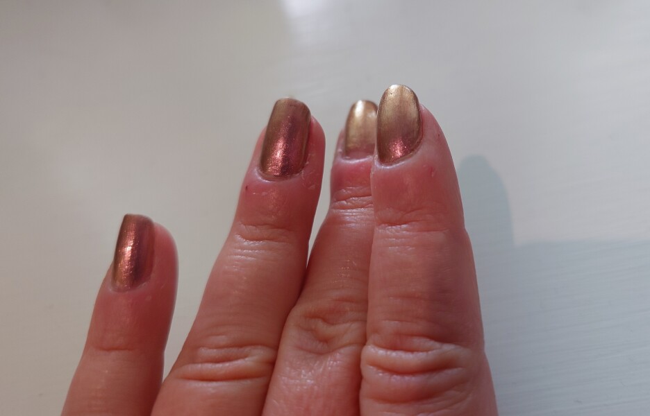 Pinky-gold shimmery nail varnish...the Holy Grail?