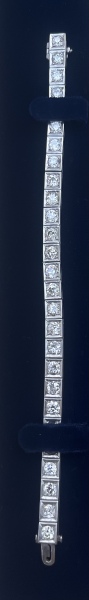 Does anyone have a diamond tennis bracelet?