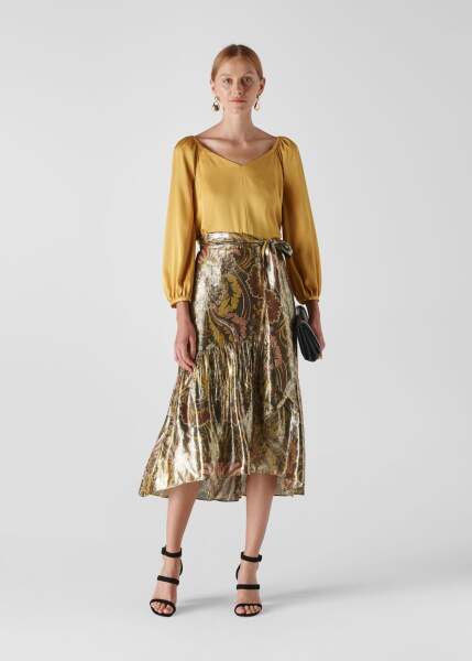 What to wear for a garden glam and disco birthday celebration?