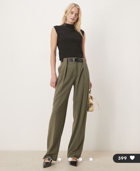 Jeans to a Paris start-up interview for a VP role?