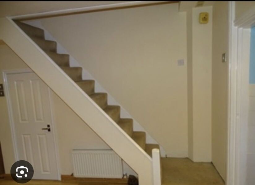 No stair bannister