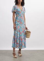 What to wear for afternoon tea at a fancy country house hotel
