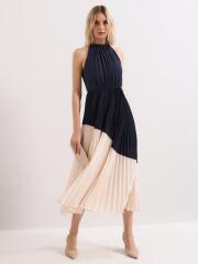 Dress code ‘CHIC’ - help needed desperately