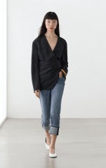 Jacket ideas for an apple shape with wide-leg trousers