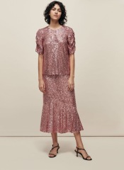 What to wear for a garden glam and disco birthday celebration?
