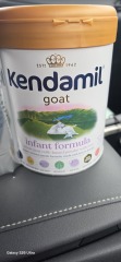 Infant goat milk 