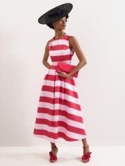 Dress code ‘CHIC’ - help needed desperately