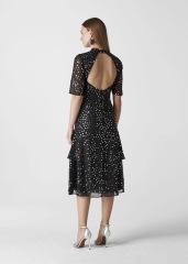 What to wear for a garden glam and disco birthday celebration?