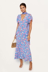 Stylish mother of the bride dress ideas for a warm wedding abroad