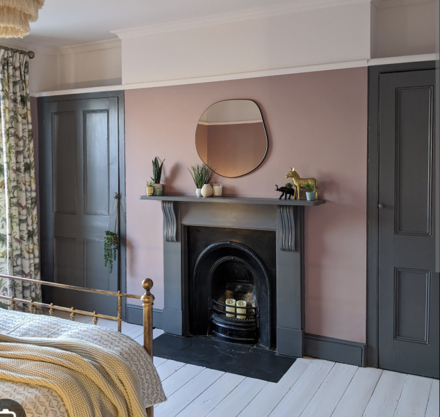 Sulking Room pink with fark furniture in a spare room?