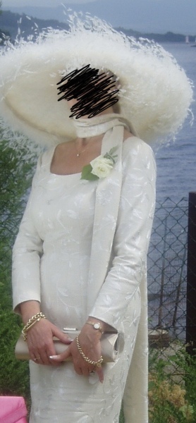 About the 80 page white floral dress thread. Update from the bride. Should I photoshop SILs white dress?