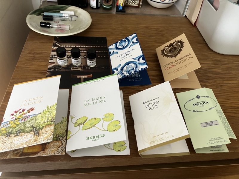 Scent of the day part 9 with the friendly perfumistas - cheapies or niche we're smelling divine!
