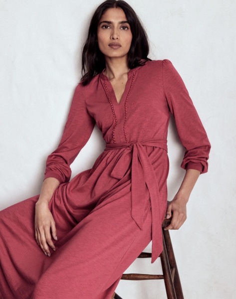 Desperate for help with wedding outfit - running out of time!