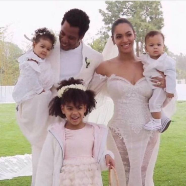 AIBU for refusing to straighten my kids hair for my brothers wedding?