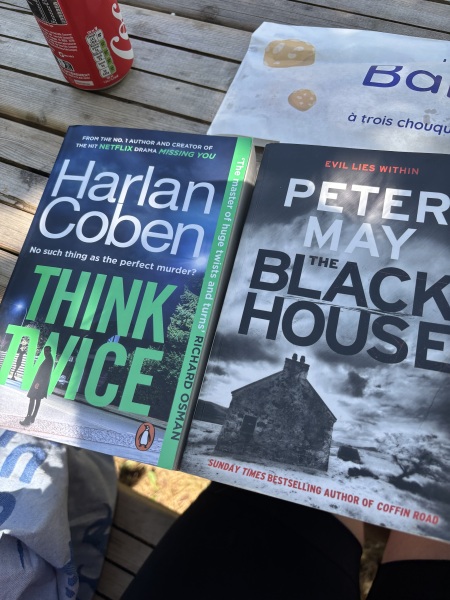 AIBU to ask for ideas finding English books near Dol de Bretagne?