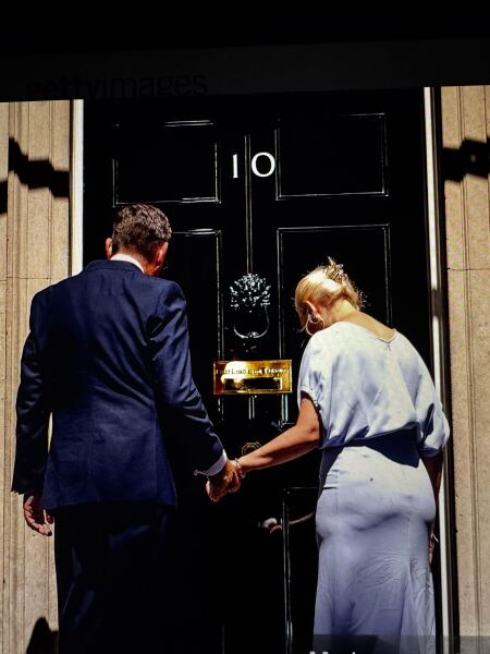 VB's dress on Mrs Burnham - horrible