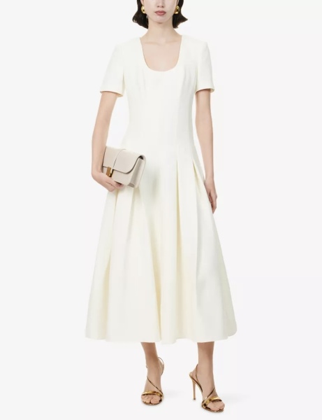 Ideas for a relaxed civil ceremony outfit that still feels bridal