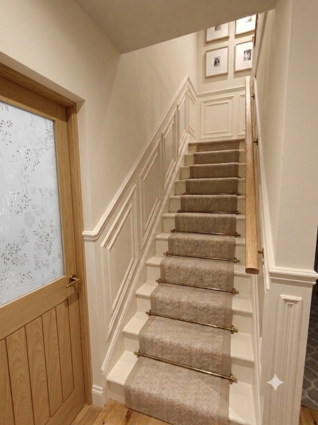 Hallway decorating advice needed for stair wall and gallery layout
