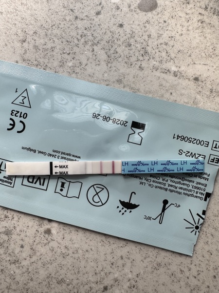 Is a strong OPK at 8 or 9 DPO normal before a period?