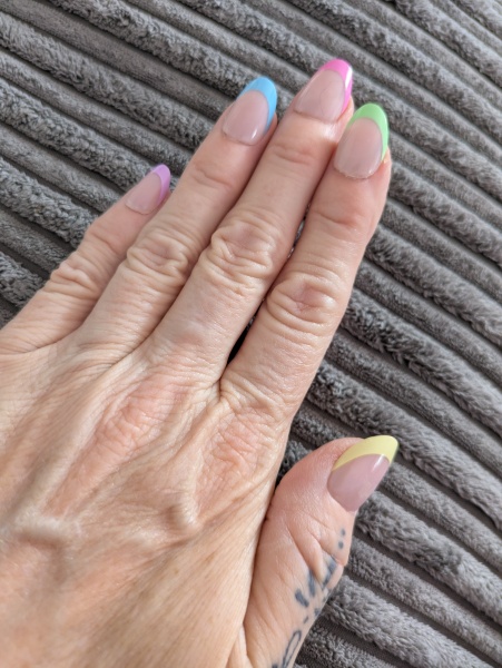I want to see your nails!