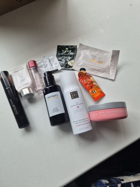 Beauty addicts thread: share empties, chucks and mindful buying tips