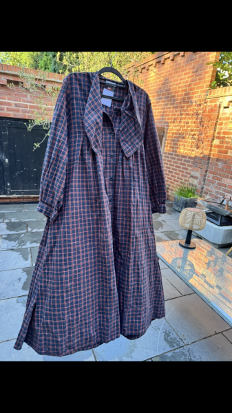 Can anyone help me identify and learn more about incredible Toast finds?