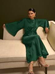 Desperate for help with wedding outfit - running out of time!