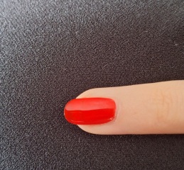 Could this line on my gel manicure be nail damage?