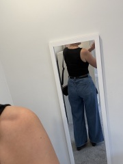 Which jeans & top?