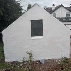 Green paint suggestions for Irish barn/cottages please.