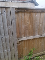 How can I tell if this fence is mine or shared?