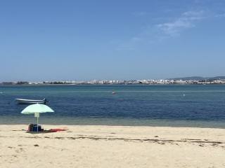Advice on Algarve resorts with child-friendly beaches and calmer sea