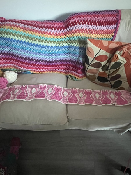 Easy crochet blanket pattern recommendations for autumn and winter stitching