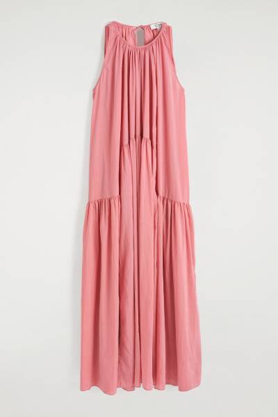 Maternity wedding guest - Two weddings, two seasons, 24 weeks pregnant