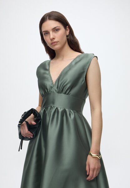 Wedding guest dress