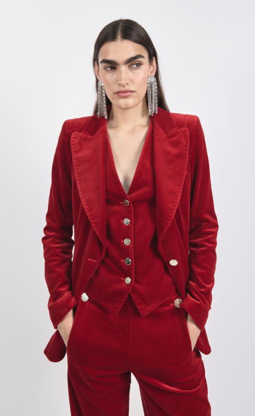 Can I wear a trouser suit to a high end wedding?