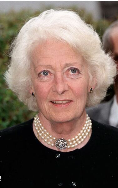 Charles Spencer to publish memoir of Diana