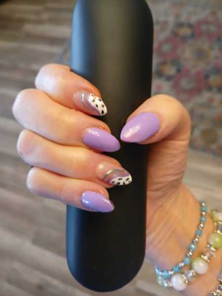 I want to see your nails!