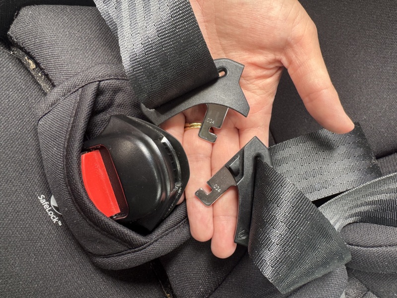 Best extended rear-facing car seat with decent front passenger leg room - real world experiences please!