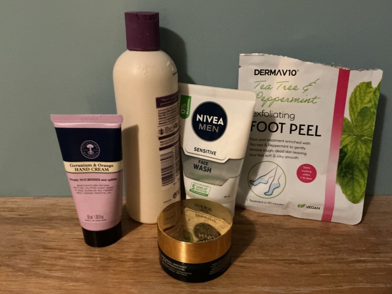 Beauty addicts thread: share empties, chucks and mindful buying tips