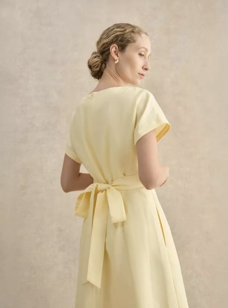 How can I accessorise this dress for a formal office?