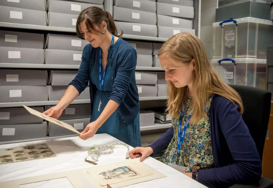 What to wear for career change to academia/museum or archive work?