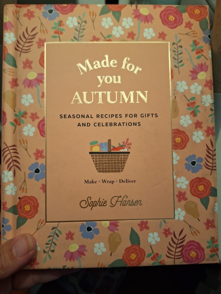 Where are all the Autumn lovers?