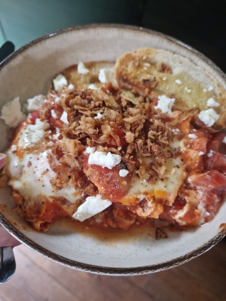 Meal planning, sharing recipes and ideas to make the weekly budget go further.