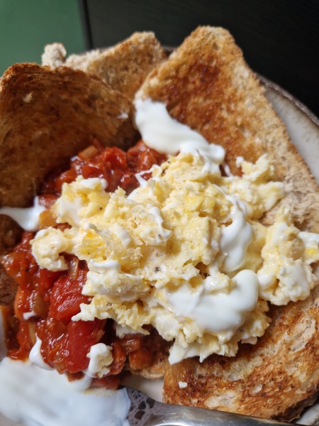 Meal planning, sharing recipes and ideas to make the weekly budget go further.